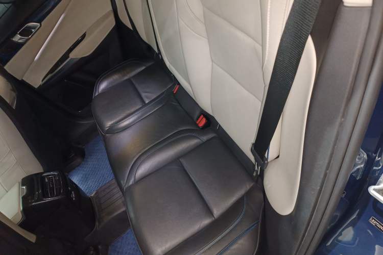 Used Lynk & Co 01 2017 2.0T Two-Wheel Drive Zhaopu Version Left Rear Seat
