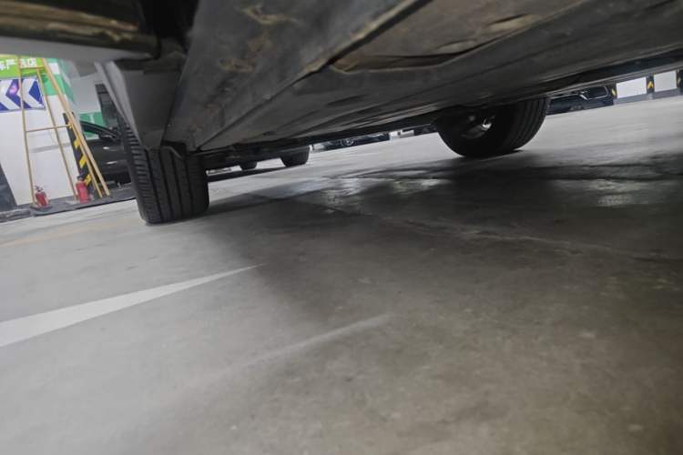 Used Lynk & Co 01 2017 2.0T Two-Wheel Drive Zhaopu Version Left Side Sill