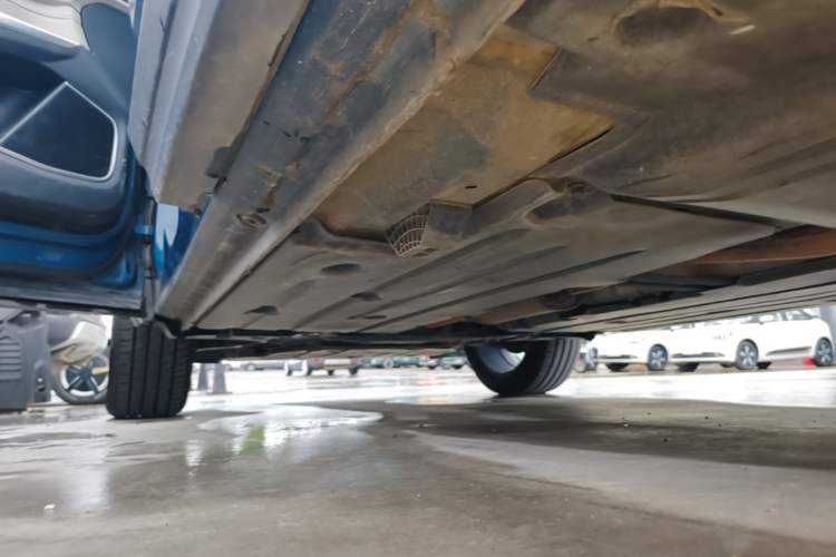 Used Lynk & Co 01 2017 2.0T Two-Wheel Drive Zhaopu Version Left Side Sill