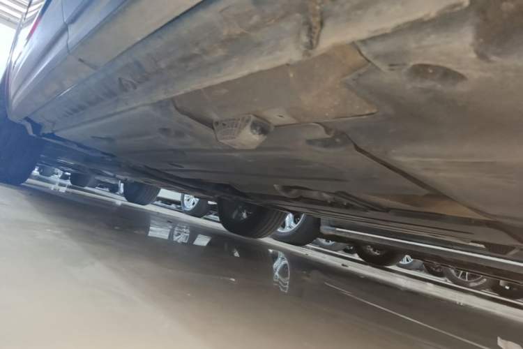 Used Lynk & Co 01 2017 2.0T Two-Wheel Drive Zhaopu Version Left Side Sill
