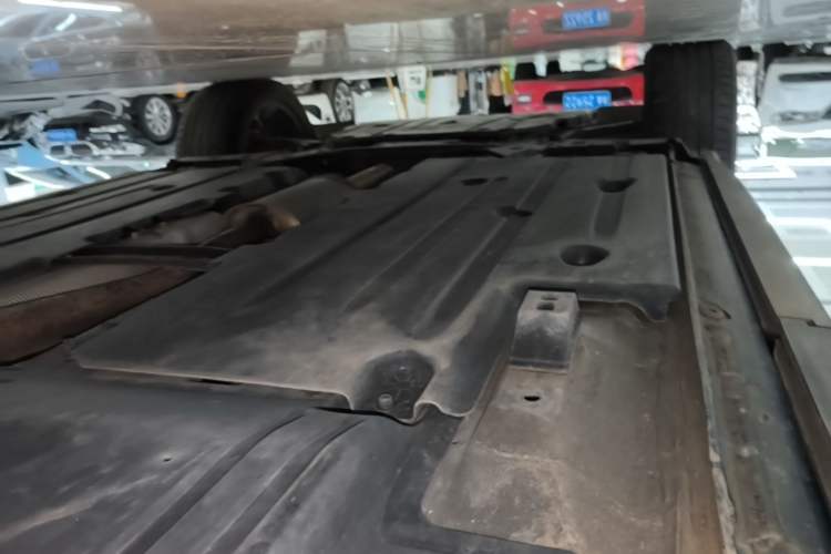 Used Lynk & Co 01 2017 2.0T Two-Wheel Drive Zhaopu Version Left Side Sill