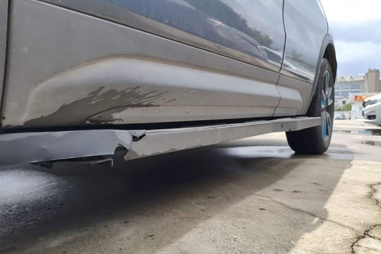 Used Lynk & Co 01 2017 2.0T Two-Wheel Drive Zhaopu Version Left Side Sill