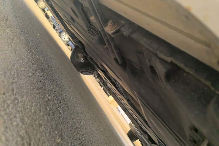 Used Lynk & Co 01 2017 2.0T Two-Wheel Drive Zhaopu Version Left Side Sill