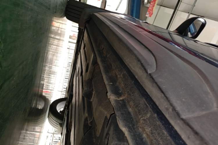 Used Lynk & Co 01 2017 2.0T Two-Wheel Drive Zhaopu Version Left Side Sill