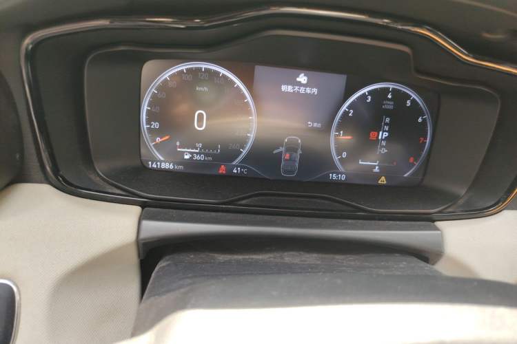 Used Lynk & Co 01 2017 2.0T Two-Wheel Drive Pro Edition Odometer Close Up