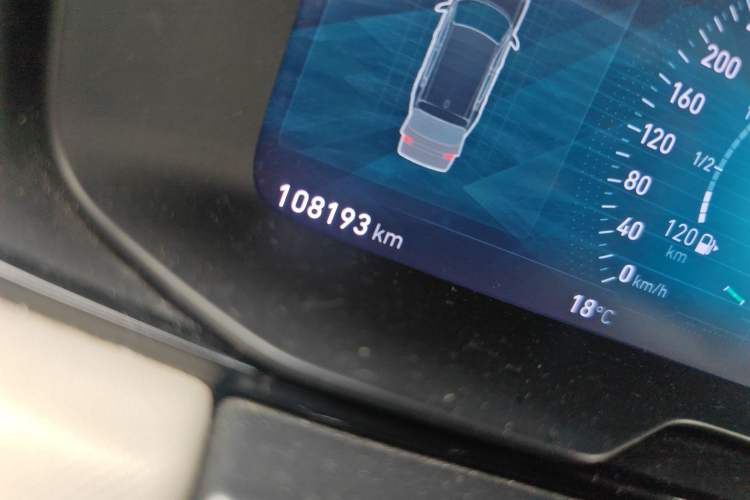 Used Lynk & Co 01 2017 2.0T Two-Wheel Drive Zhaopu Version Odometer Close Up
