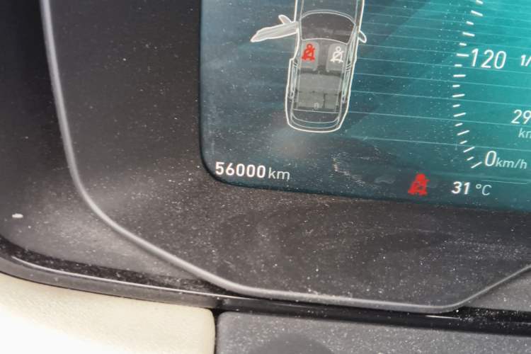 Used Lynk & Co 01 2017 2.0T Two-Wheel Drive Zhaopu Version Odometer Close Up
