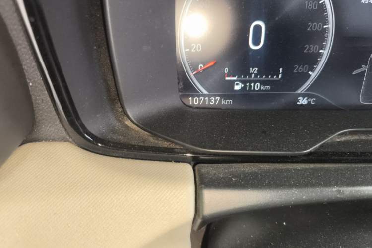 Used Lynk & Co 01 2017 2.0T Two-Wheel Drive Zhaopu Version Odometer Close Up