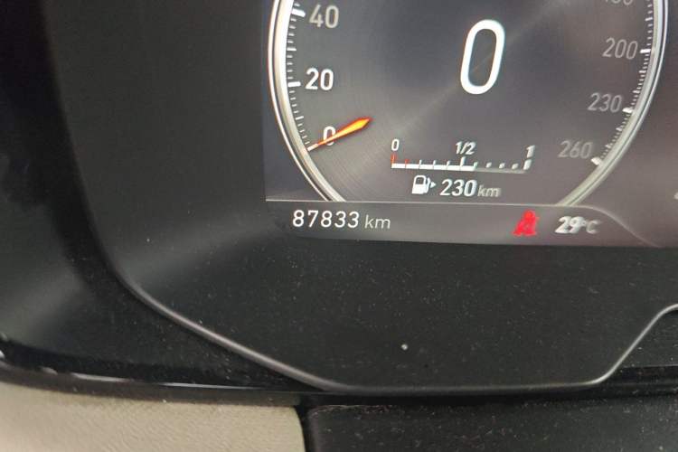 Used Lynk & Co 01 2017 2.0T Two-Wheel Drive Pro Edition Odometer Close Up