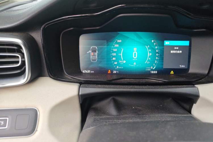 Used Lynk & Co 01 2017 2.0T Two-Wheel Drive Zhaopu Version Odometer Close Up