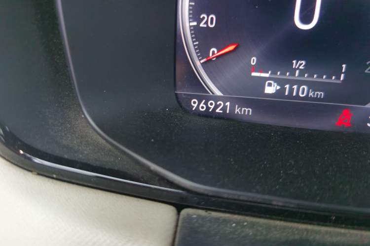 Used Lynk & Co 01 2017 2.0T Two-Wheel Drive Zhaopu Version Odometer Close Up