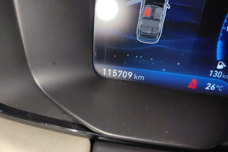 Used Lynk & Co 01 2017 2.0T Two-Wheel Drive Zhaopu Version Odometer Close Up