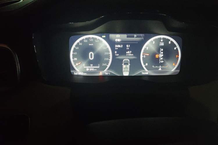 Used Lynk & Co 01 2017 2.0T Two-Wheel Drive Zhaopu Version Odometer Close Up