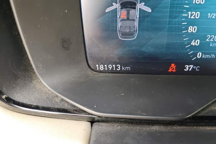Used Lynk & Co 01 2017 2.0T Two-Wheel Drive Zhaopu Version Odometer Close Up