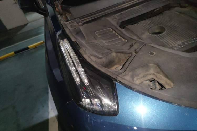 Used Lynk & Co 01 2017 2.0T Two-Wheel Drive Zhaopu Version Right Front Headlight