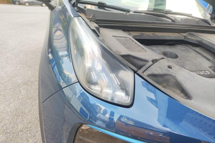 Used Lynk & Co 01 2017 2.0T Two-Wheel Drive Zhaopu Version Right Front Headlight