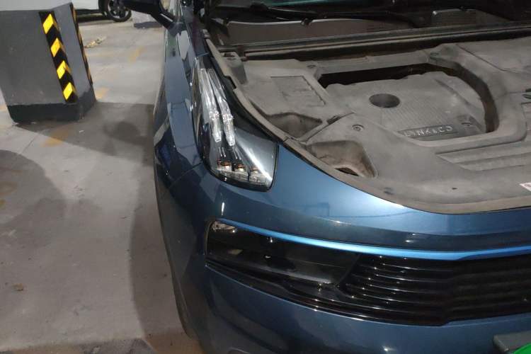 Used Lynk & Co 01 2017 2.0T Two-Wheel Drive Zhaopu Version Right Front Headlight