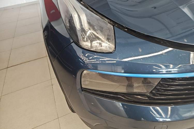 Used Lynk & Co 01 2017 2.0T Two-Wheel Drive Zhaopu Version Right Front Headlight