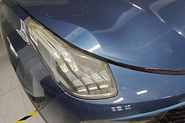 Used Lynk & Co 01 2017 2.0T Two-Wheel Drive Zhaopu Version Right Front Headlight