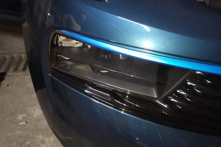 Used Lynk & Co 01 2017 2.0T Two-Wheel Drive Pro Edition Right Front Headlight