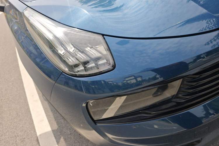 Used Lynk & Co 01 2017 2.0T Two-Wheel Drive Zhaopu Version Right Front Headlight