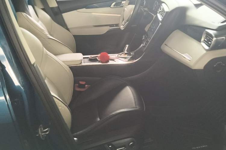 Used Lynk & Co 01 2017 2.0T Two-Wheel Drive Zhaopu Version Right Front Seat