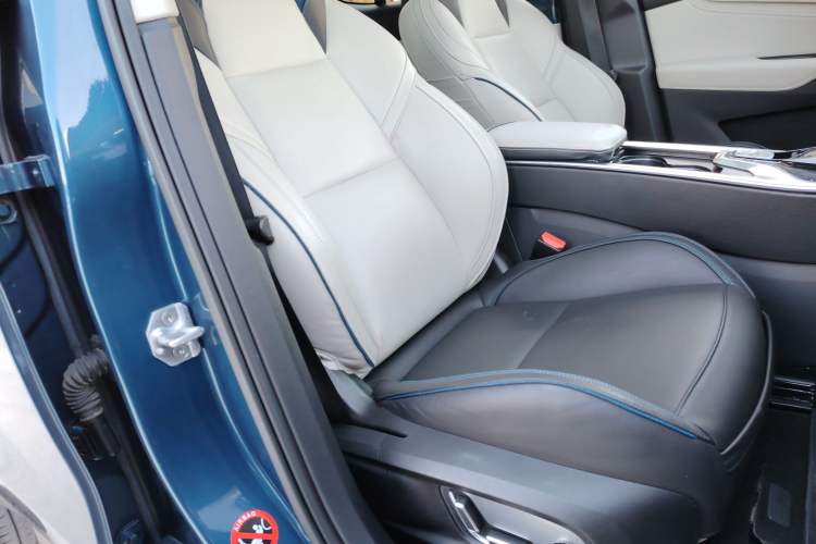 Used Lynk & Co 01 2017 2.0T Two-Wheel Drive Zhaopu Version Right Front Seat