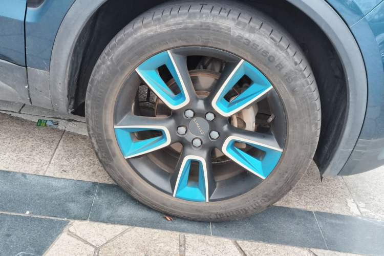 Used Lynk & Co 01 2017 2.0T Two-Wheel Drive Zhaopu Version Right Front Wheel Hub