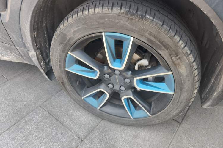 Used Lynk & Co 01 2017 2.0T Two-Wheel Drive Zhaopu Version Right Front Wheel Hub
