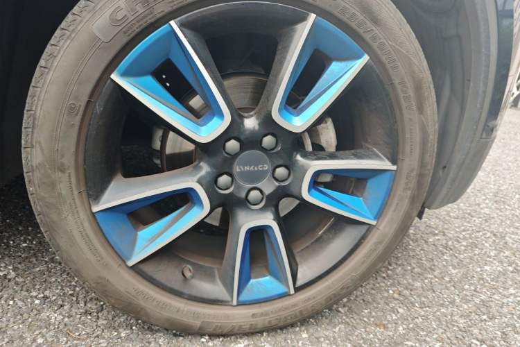 Used Lynk & Co 01 2017 2.0T Two-Wheel Drive Pro Edition Right Front Wheel Hub
