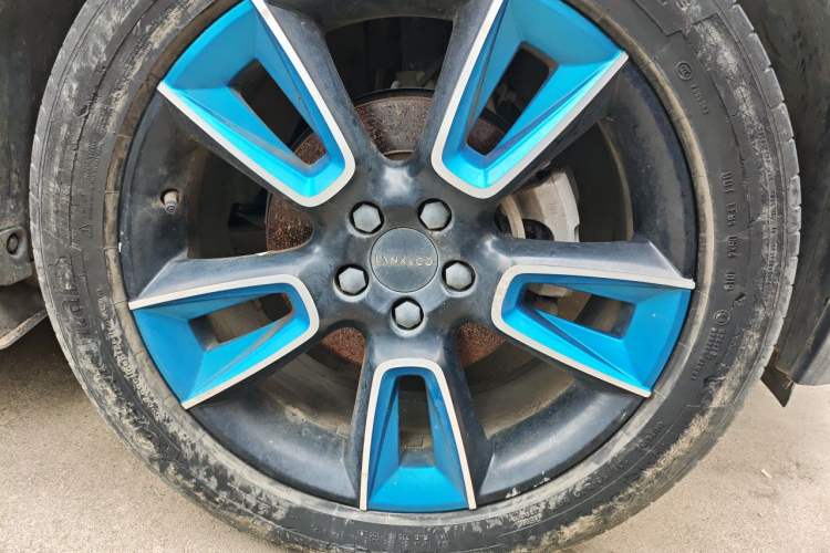 Used Lynk & Co 01 2017 2.0T Two-Wheel Drive Pro Edition Right Front Wheel Hub