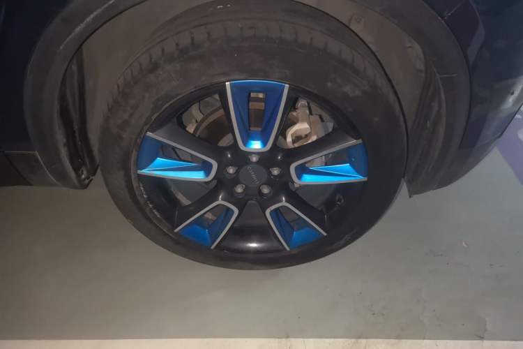 Used Lynk & Co 01 2017 2.0T Two-Wheel Drive Zhaopu Version Right Front Wheel Hub