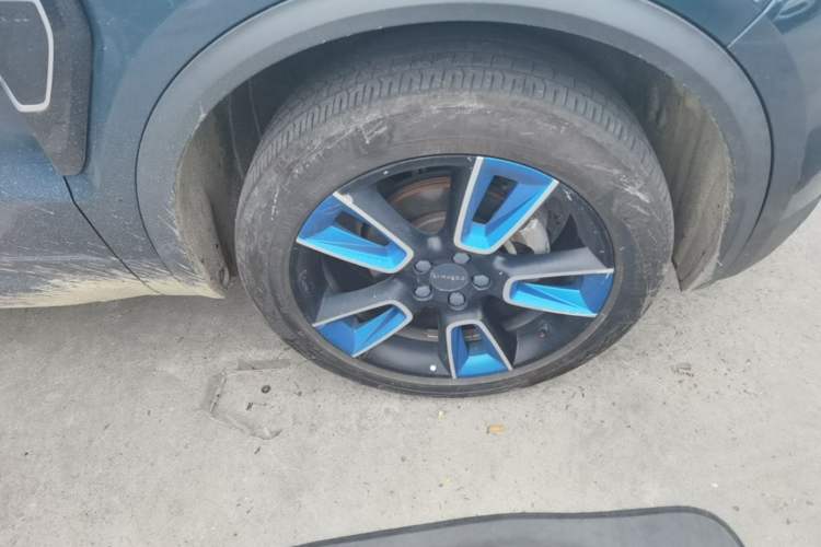 Used Lynk & Co 01 2017 2.0T Two-Wheel Drive Zhaopu Version Right Front Wheel Hub