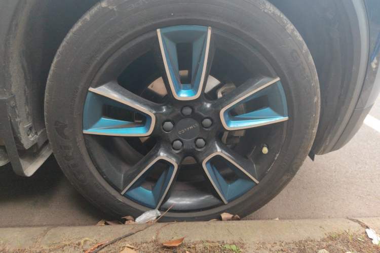 Used Lynk & Co 01 2017 2.0T Two-Wheel Drive Zhaopu Version Right Front Wheel Hub