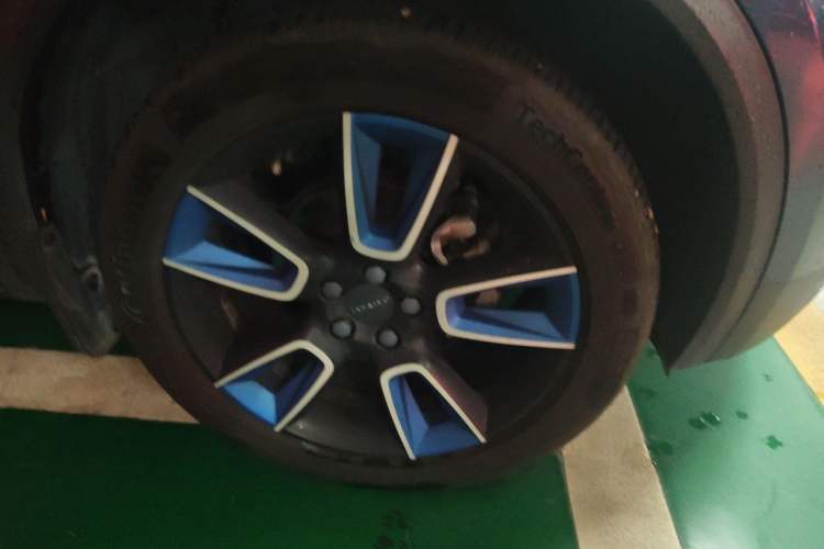 Used Lynk & Co 01 2017 2.0T Two-Wheel Drive Zhaopu Version Right Front Wheel Hub