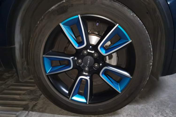 Used Lynk & Co 01 2017 2.0T Two-Wheel Drive Pro Edition Right Front Wheel Hub