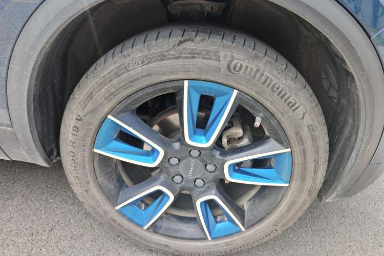 Used Lynk & Co 01 2017 2.0T Two-Wheel Drive Zhaopu Version Right Front Wheel Hub