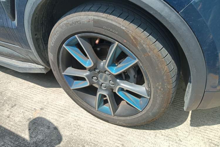 Used Lynk & Co 01 2017 2.0T Two-Wheel Drive Zhaopu Version Right Front Wheel Hub