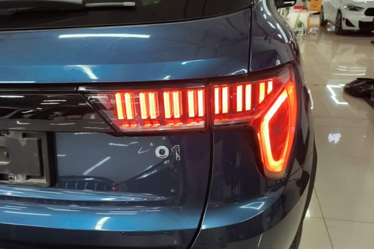 Used Lynk & Co 01 2017 2.0T Two-Wheel Drive Zhaopu Version Right Rear Taillight