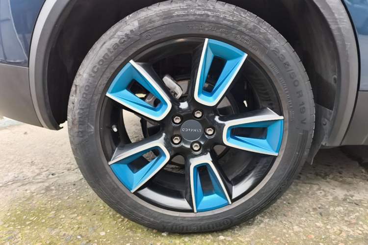 Used Lynk & Co 01 2017 2.0T Two-Wheel Drive Zhaopu Version Right Rear Wheel Hub