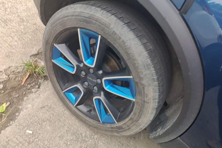 Used Lynk & Co 01 2017 2.0T Two-Wheel Drive Zhaopu Version Right Rear Wheel Hub