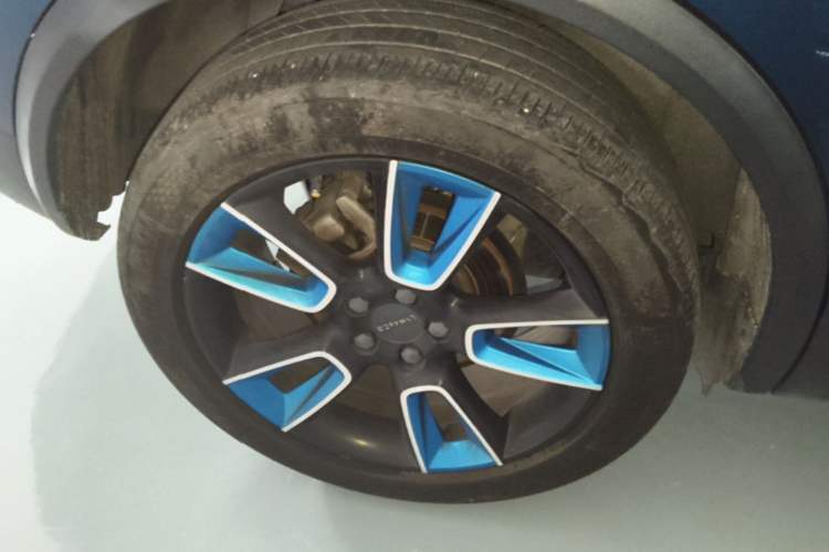 Used Lynk & Co 01 2017 2.0T Two-Wheel Drive Zhaopu Version Right Rear Wheel Hub