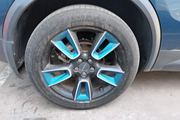 Used Lynk & Co 01 2017 2.0T Two-Wheel Drive Zhaopu Version Right Rear Wheel Hub