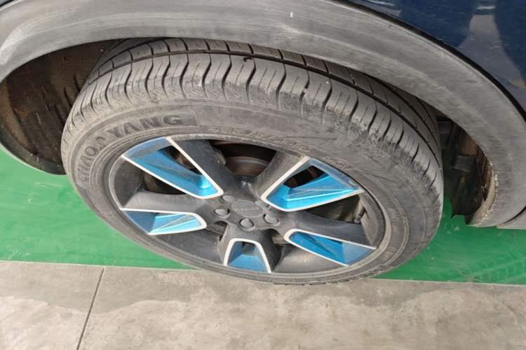 Used Lynk & Co 01 2017 2.0T Two-Wheel Drive Zhaopu Version Right Rear Wheel Hub
