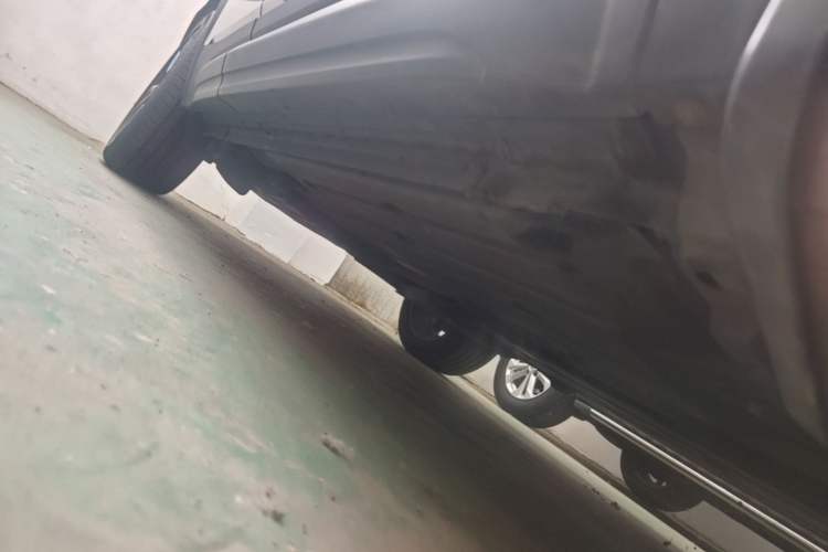 Used Lynk & Co 01 2017 2.0T Two-Wheel Drive Zhaopu Version Right Side Sill