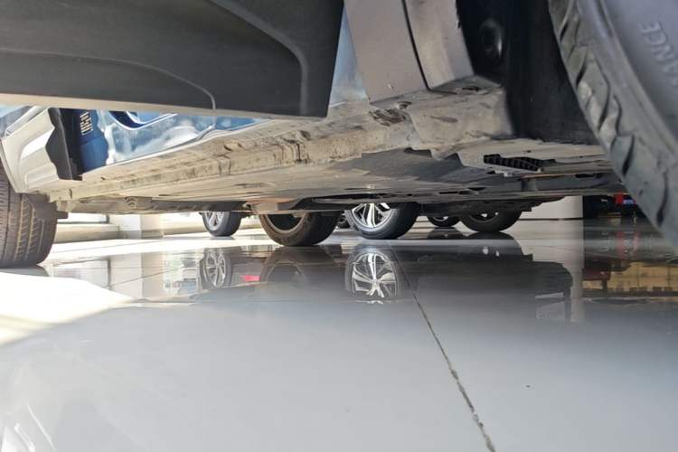 Used Lynk & Co 01 2017 2.0T Two-Wheel Drive Zhaopu Version Right Side Sill
