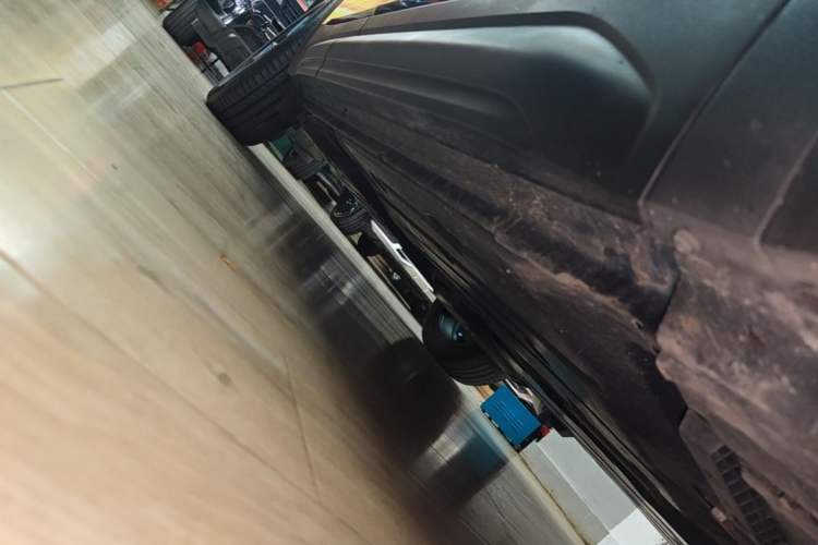 Used Lynk & Co 01 2017 2.0T Two-Wheel Drive Zhaopu Version Right Side Sill
