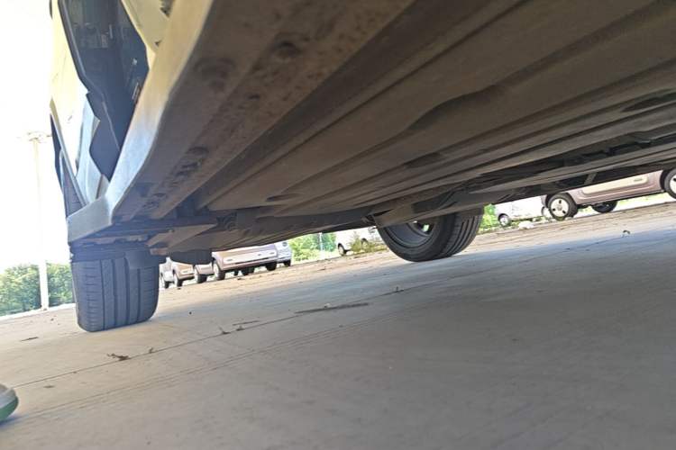 Used Lynk & Co 01 2017 2.0T Two-Wheel Drive Zhaopu Version Right Side Sill