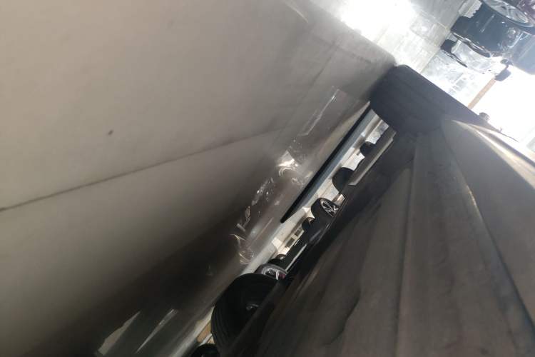 Used Lynk & Co 01 2017 2.0T Two-Wheel Drive Zhaopu Version Right Side Sill