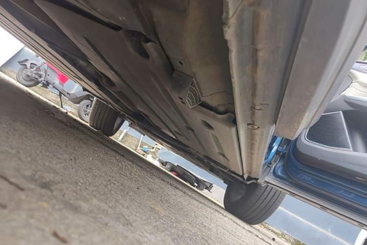 Used Lynk & Co 01 2017 2.0T Two-Wheel Drive Zhaopu Version Right Side Sill